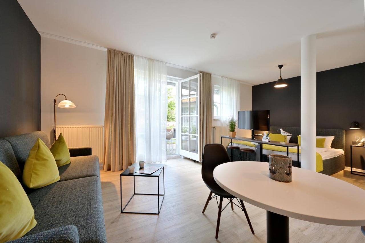 Hotel- & Ferienanlage Kapitaens-Haeuser Бреге Екстериор снимка