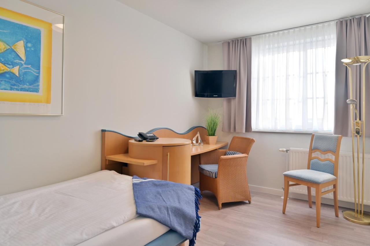 Hotel- & Ferienanlage Kapitaens-Haeuser Бреге Екстериор снимка