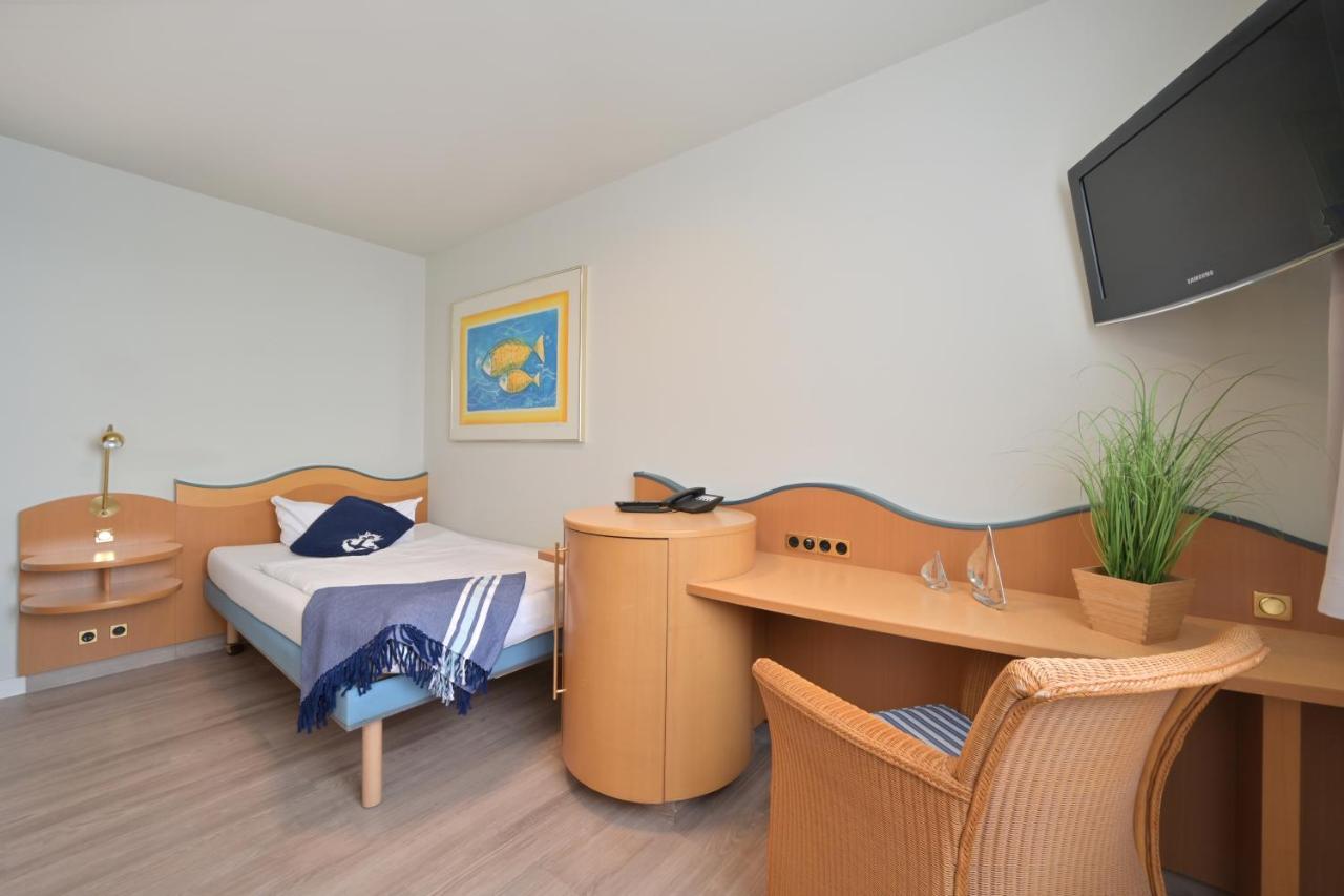 Hotel- & Ferienanlage Kapitaens-Haeuser Бреге Екстериор снимка