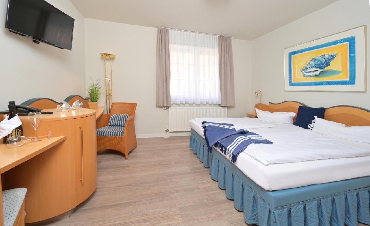 Hotel- & Ferienanlage Kapitaens-Haeuser Бреге Екстериор снимка