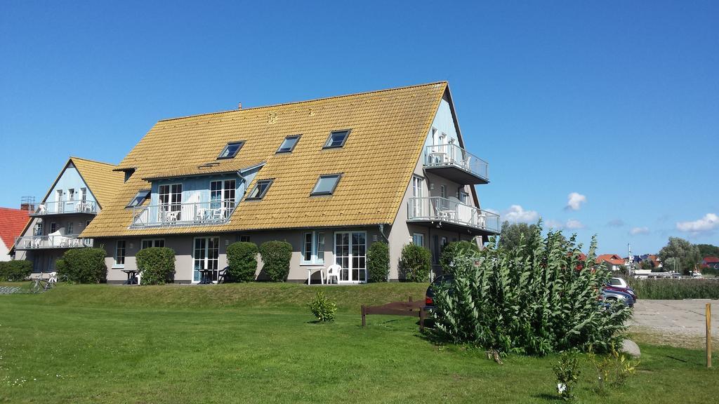 Hotel- & Ferienanlage Kapitaens-Haeuser Бреге Екстериор снимка