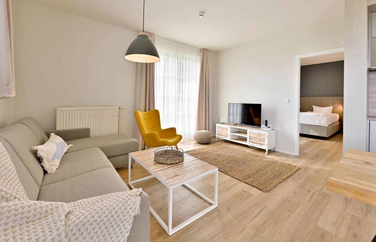 Hotel- & Ferienanlage Kapitaens-Haeuser Бреге Екстериор снимка