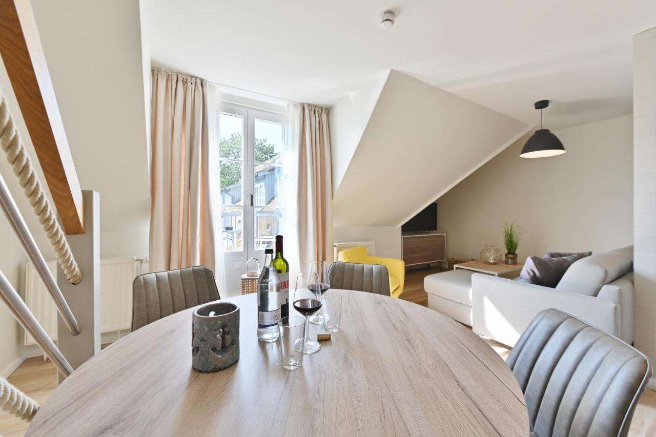 Hotel- & Ferienanlage Kapitaens-Haeuser Бреге Екстериор снимка